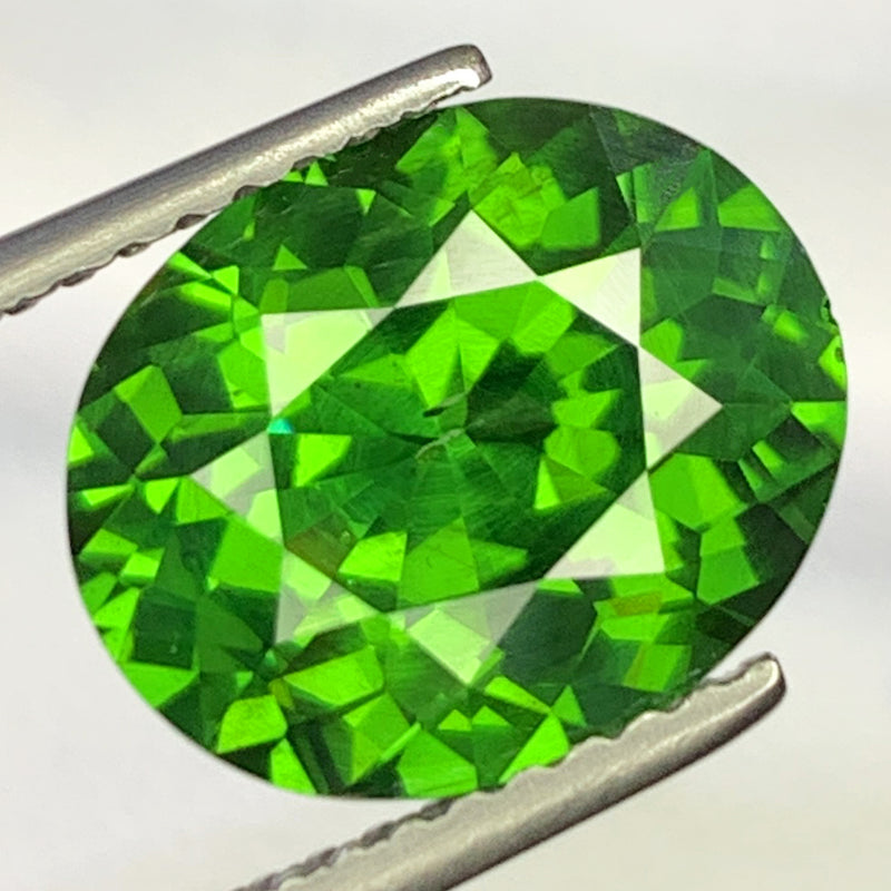 0.54Cts Natural Vivid Green Emerald Oval Cut Colombia
